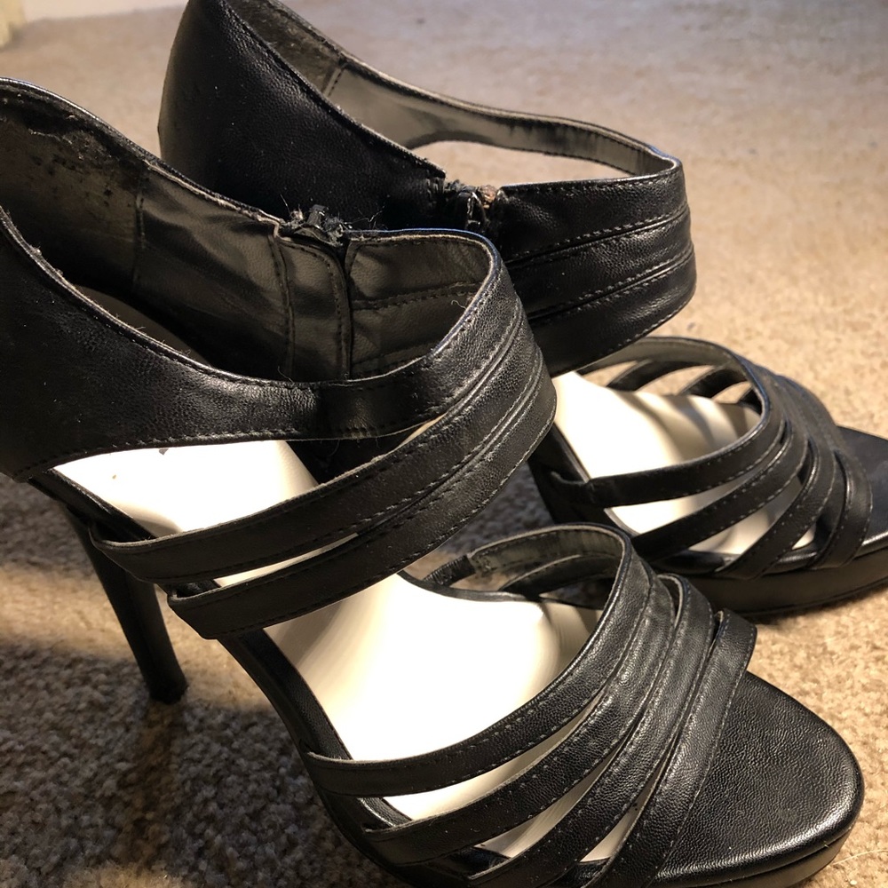Diba Black Strappy Heels with inside zipper